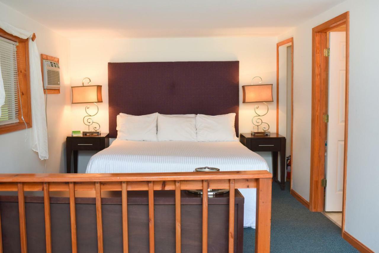Chestnut Grove Family Resort 마운트포코노 외부 사진