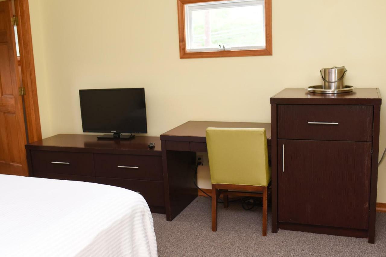 Chestnut Grove Family Resort 마운트포코노 외부 사진