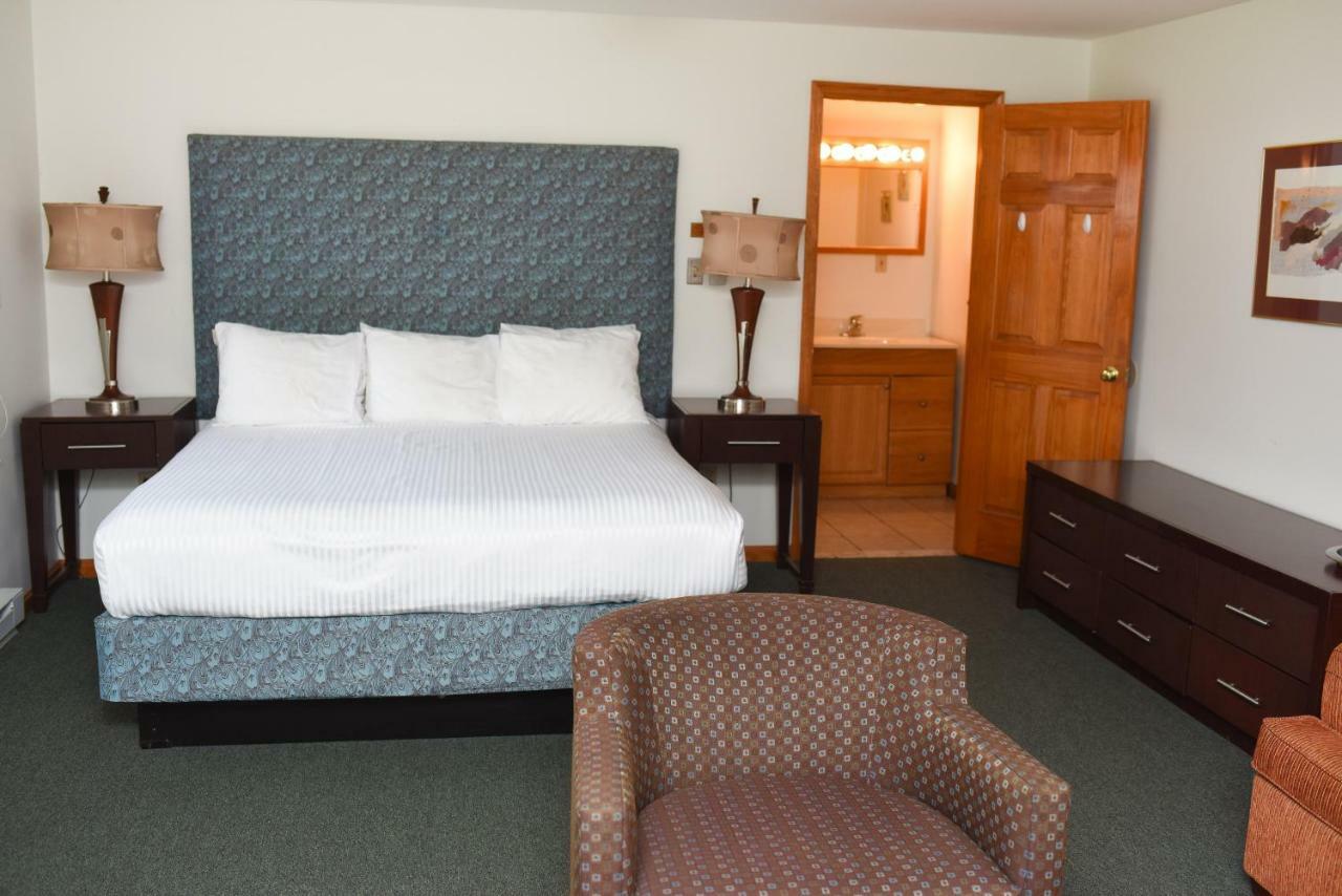 Chestnut Grove Family Resort 마운트포코노 외부 사진