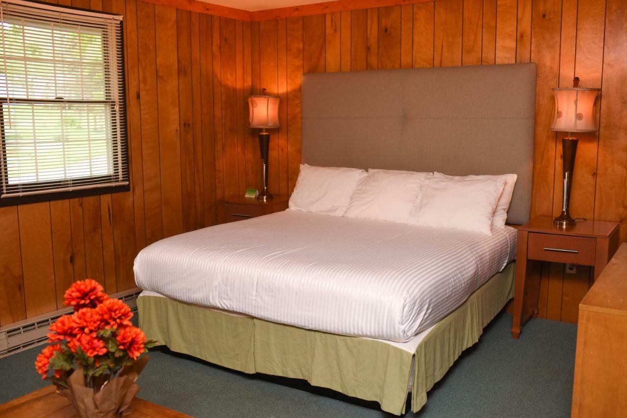 Chestnut Grove Family Resort 마운트포코노 외부 사진
