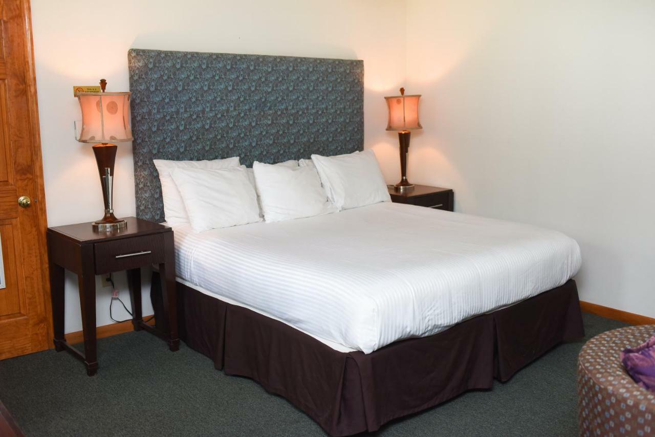 Chestnut Grove Family Resort 마운트포코노 외부 사진