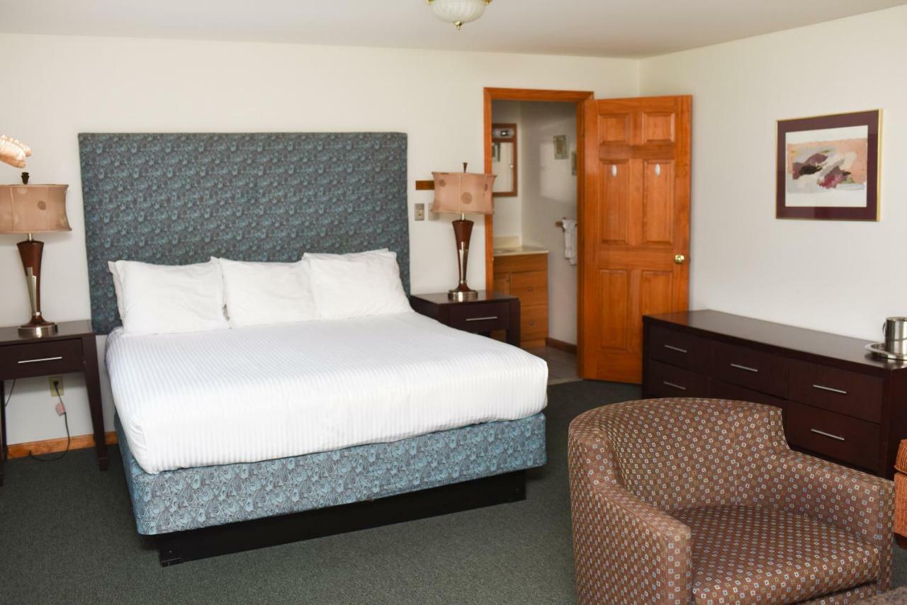 Chestnut Grove Family Resort 마운트포코노 외부 사진