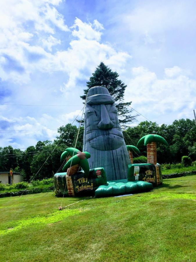 Chestnut Grove Family Resort 마운트포코노 외부 사진